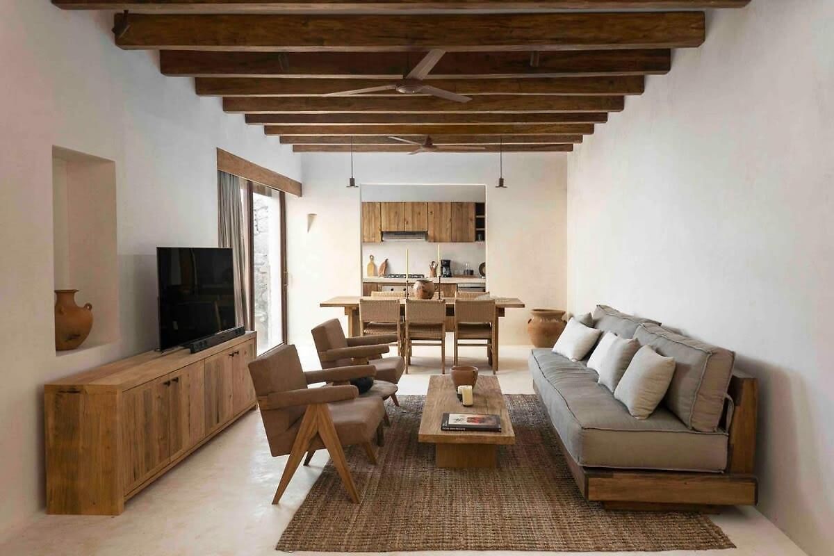 Stylish 3br With Rooftop Plunge Pool, La Veleta Holiday home