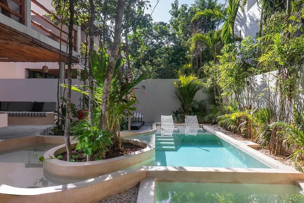 Holiday home Twin 8br, Concierge, Gated ,jacuzzi, Paddle Court *