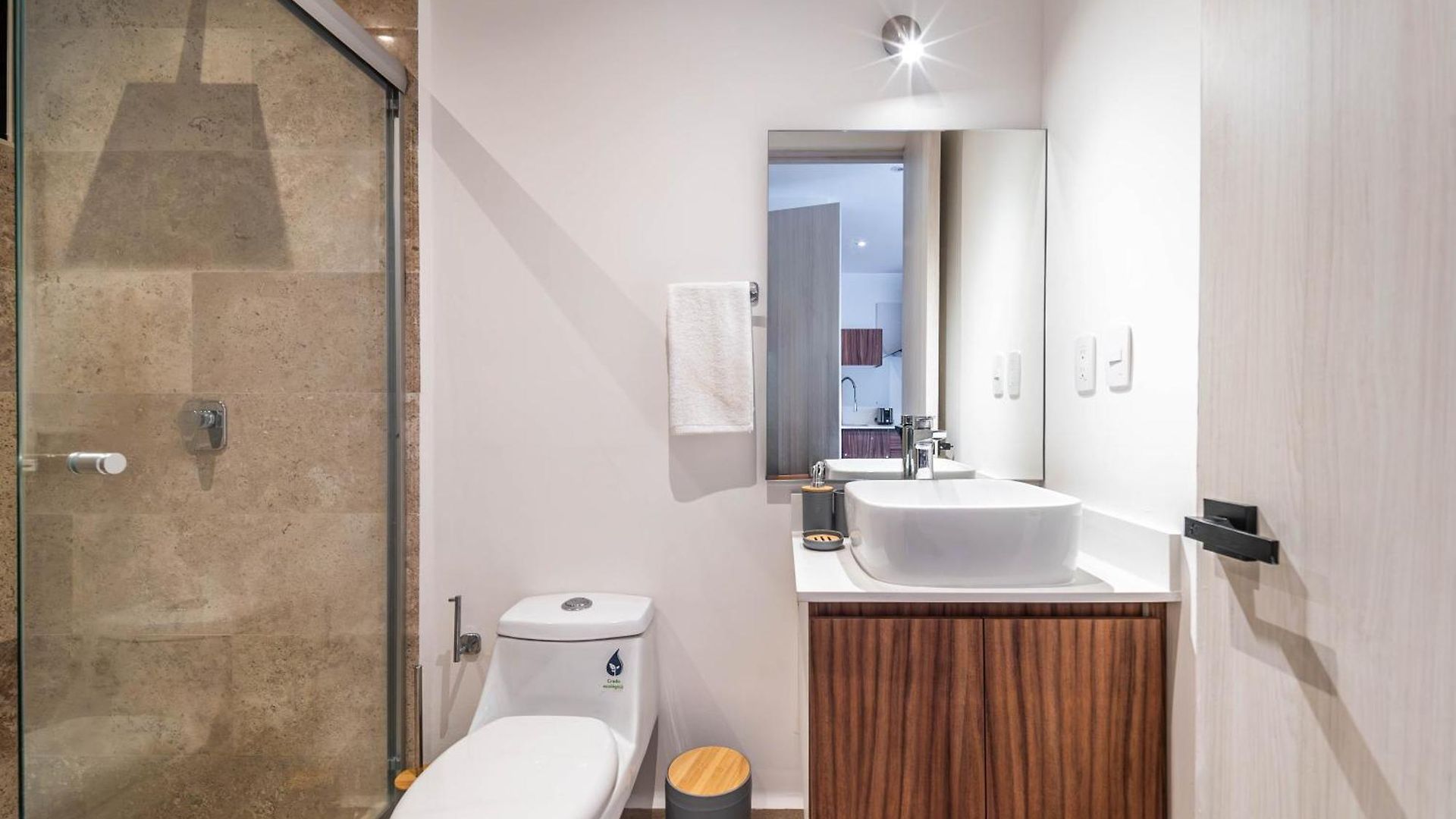 Сasa de vacaciones King With Balcony, Gym, Rooftop Pool *