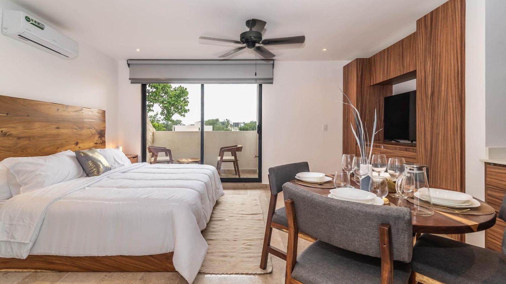 Сasa de vacaciones King With Balcony, Gym, Rooftop Pool *