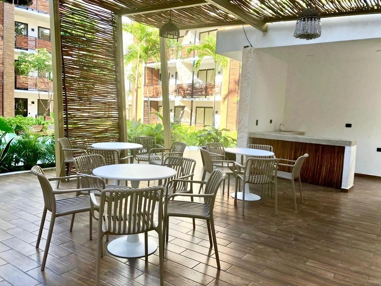 Chic 2br Condo, Private Jacuzzi And 2 Free Bikes Apartment