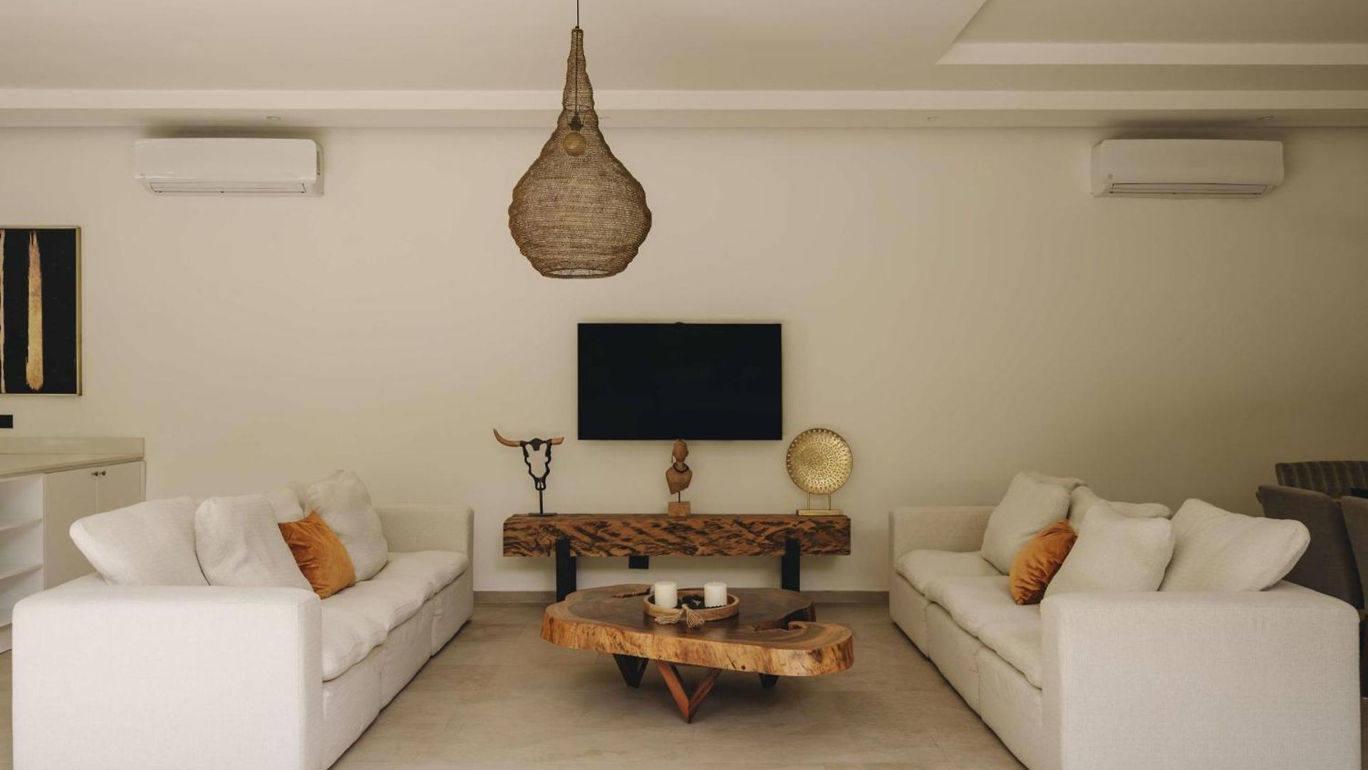 Elegant 4 Bedroom Villa, Gated Access & Personalized Concierge
