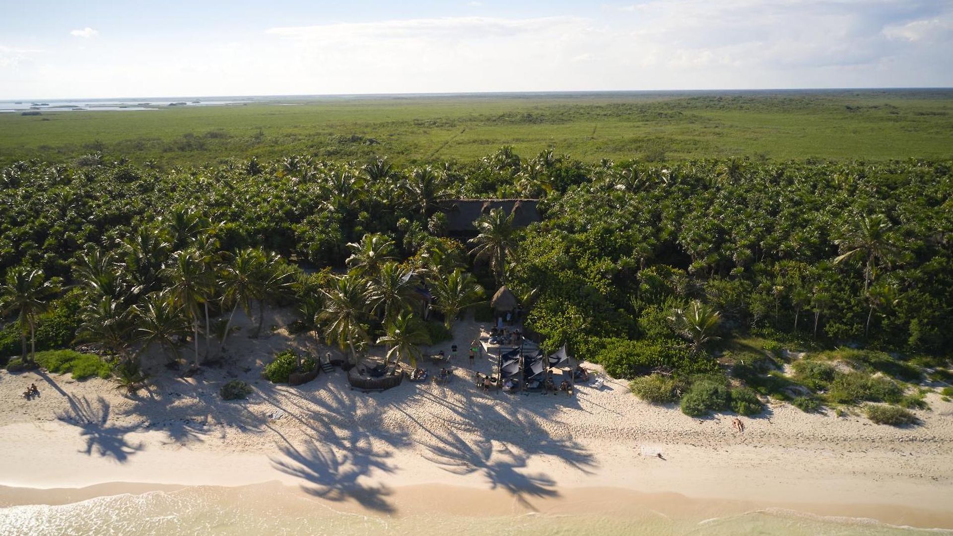 Libelula Beachfront Hotel 4*