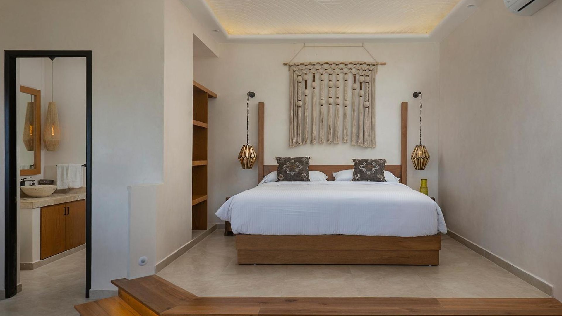Hotel Mantaray 5*