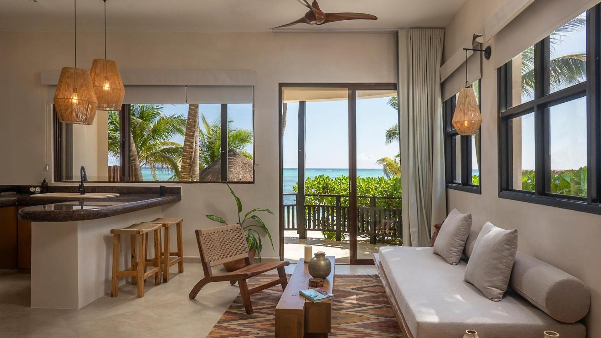 Mantaray Hotel