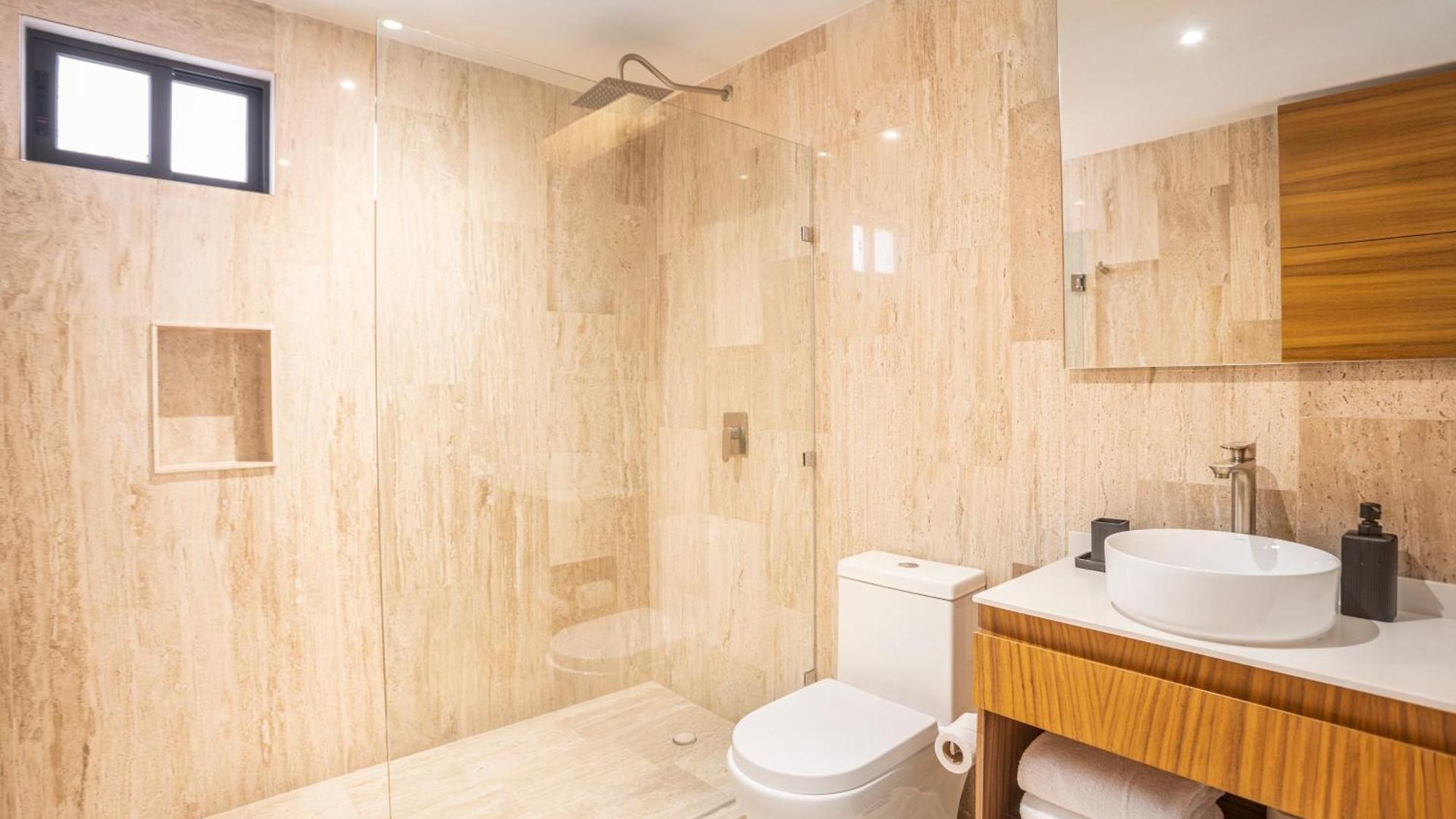 Mistiq Villa *