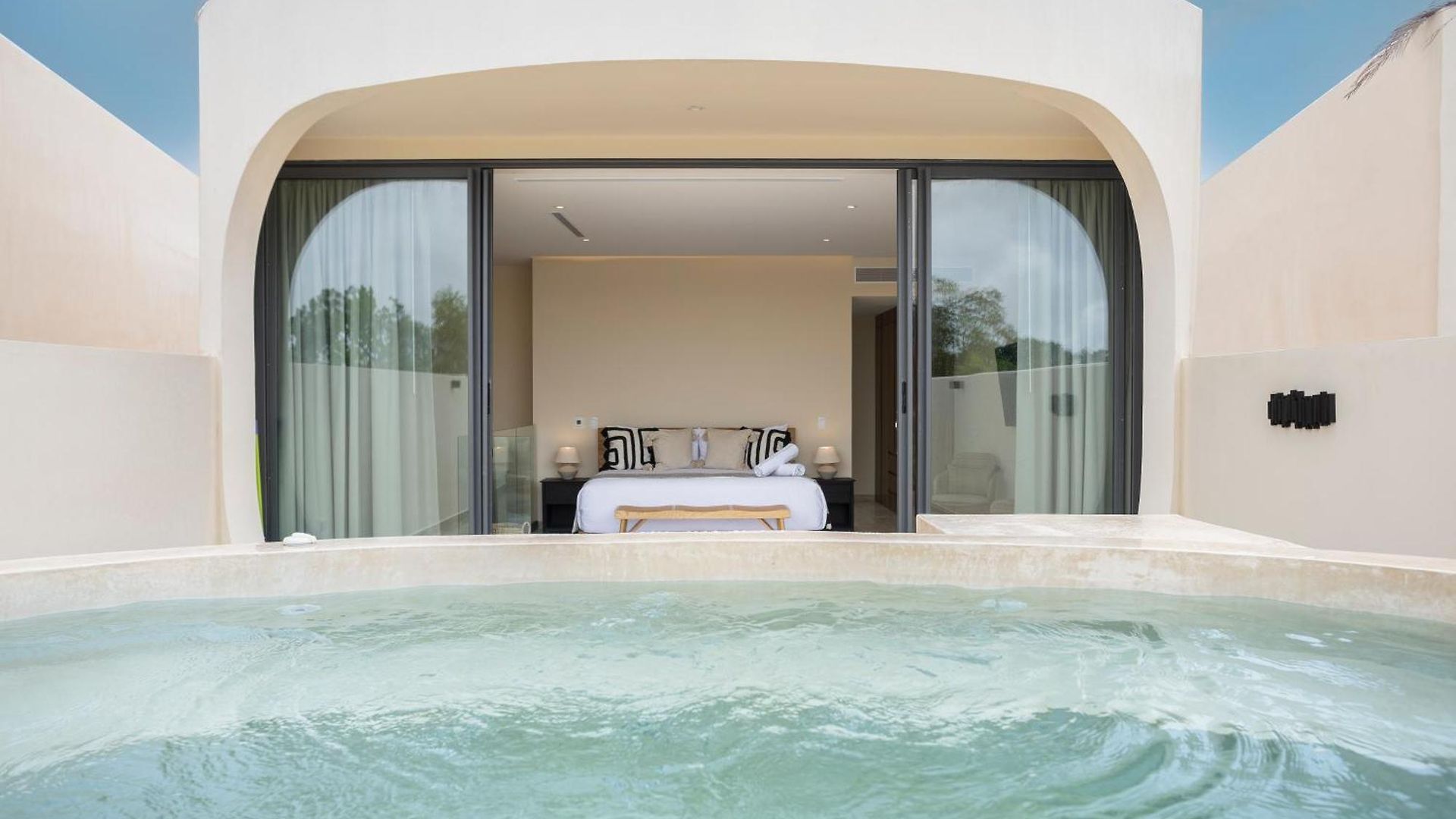 Mistiq Villa