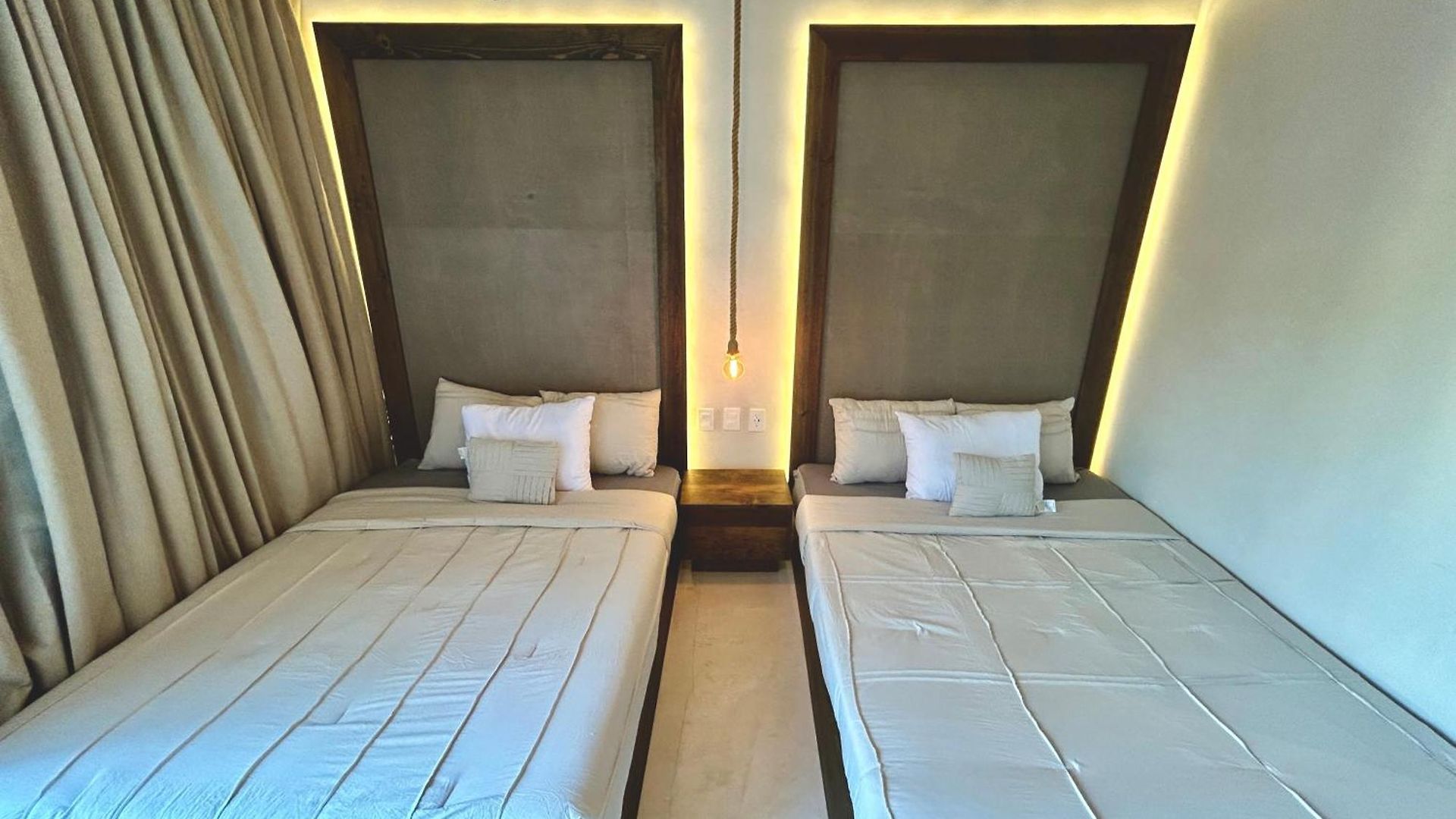 Stunning In The Heart Of La Veleta *