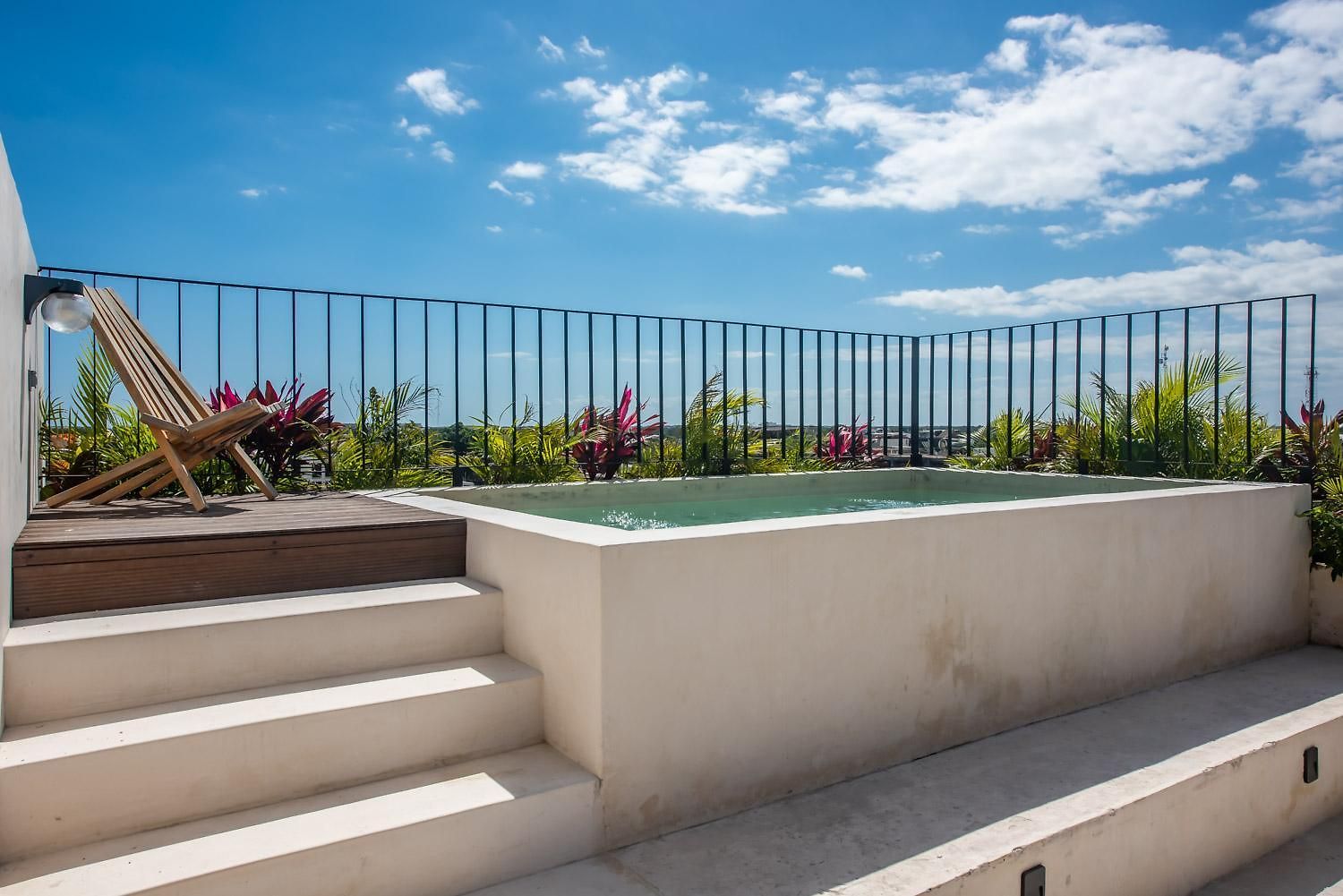 Bright 2br Loft With Rooftop Pool In Downtown Location *
