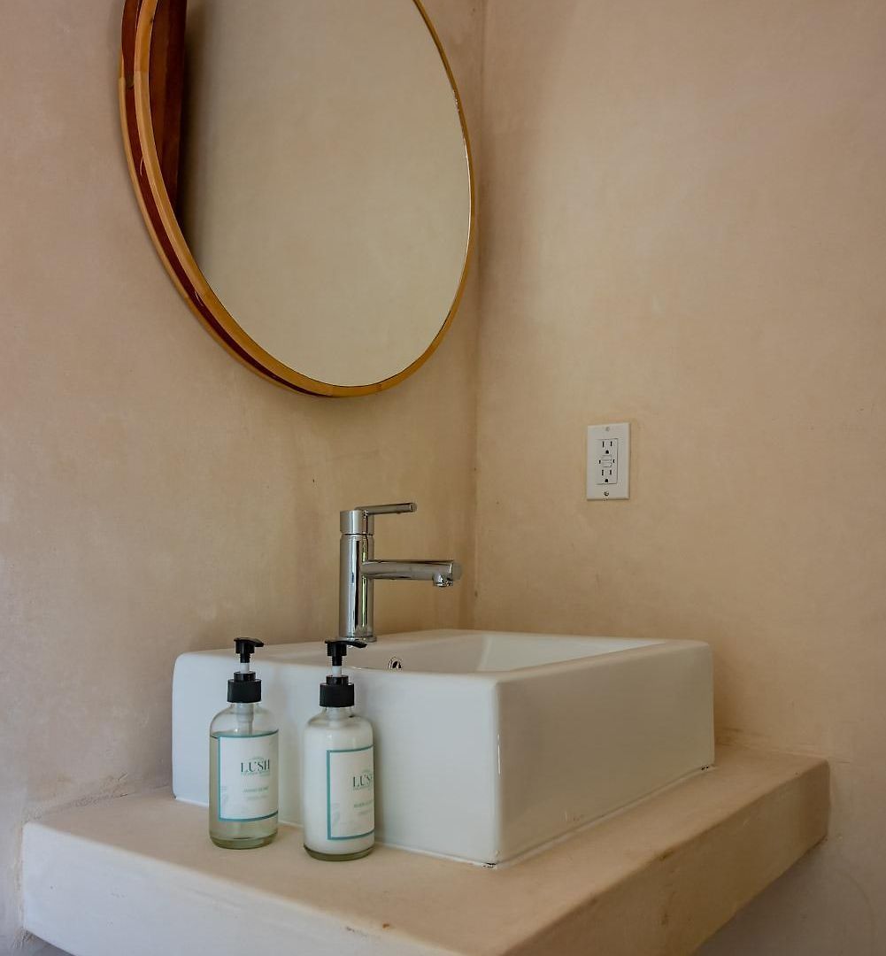 Bright 2br Loft With Rooftop Pool In Downtown Location Apartamento Tulum