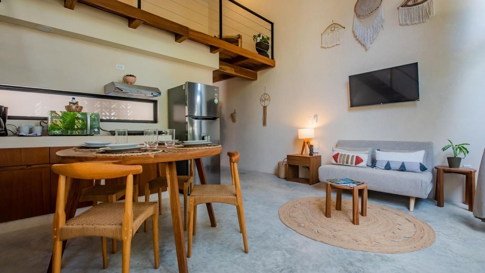 Apartamento Bright 2br Loft With Rooftop Pool In Downtown Location