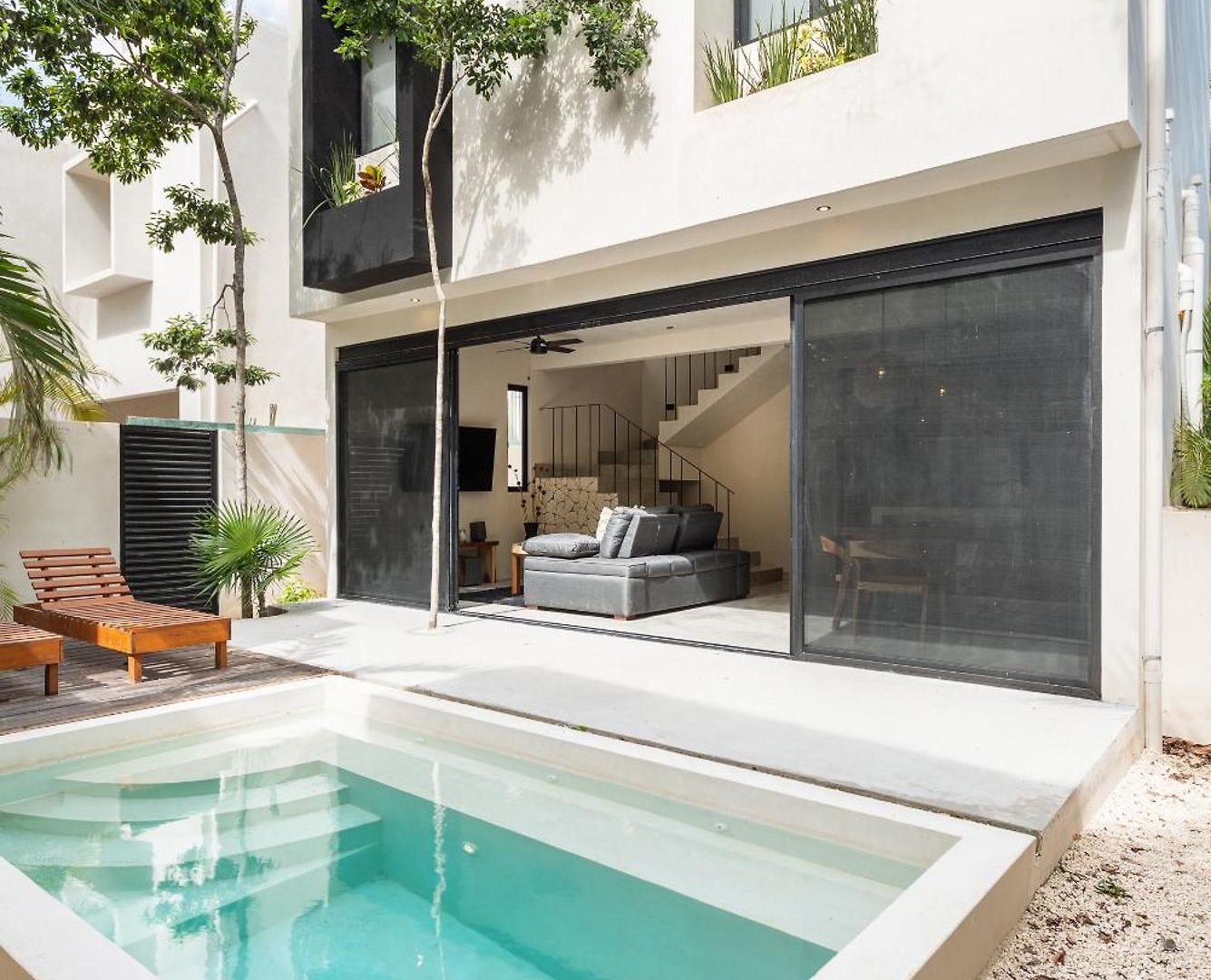 Luxury Near 10 Px Villa *