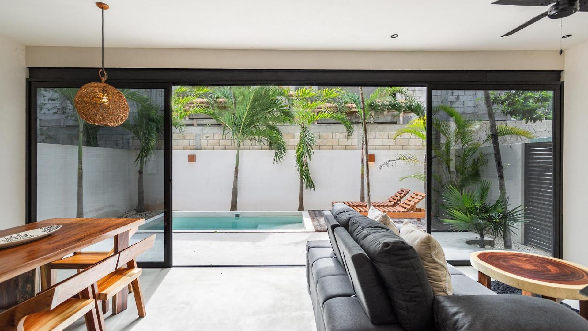 Luxury Near 10 Px *