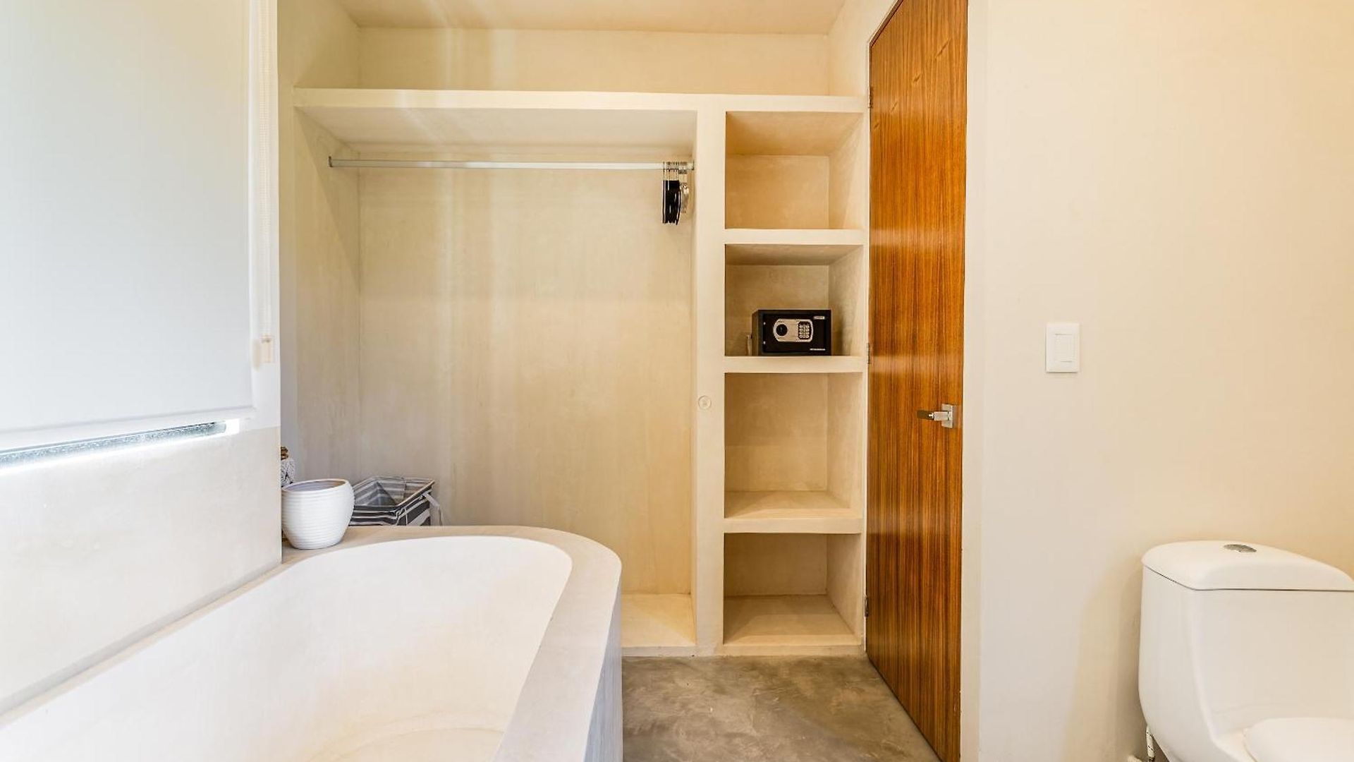 Luxury Near 10 Px *