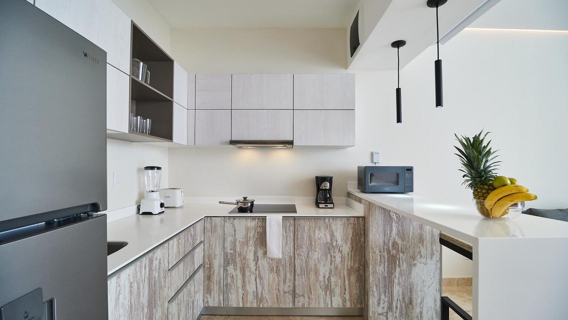Luxury 2 Story Penthouse With Private Pool, Gym & Rooftop Apartamento *