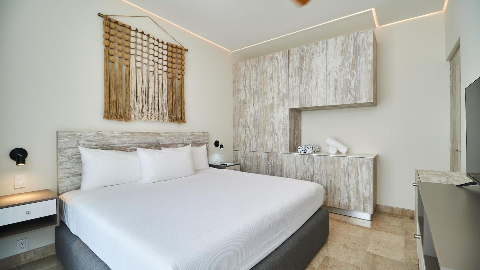 Luxury 2 Story Penthouse With Private Pool, Gym & Rooftop Tulum