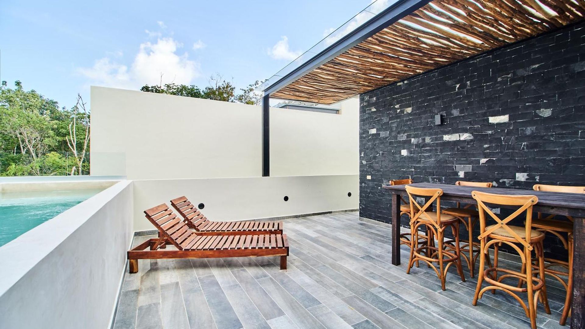 Luxury With 2 Pools, Open Terraces And Sun Deck