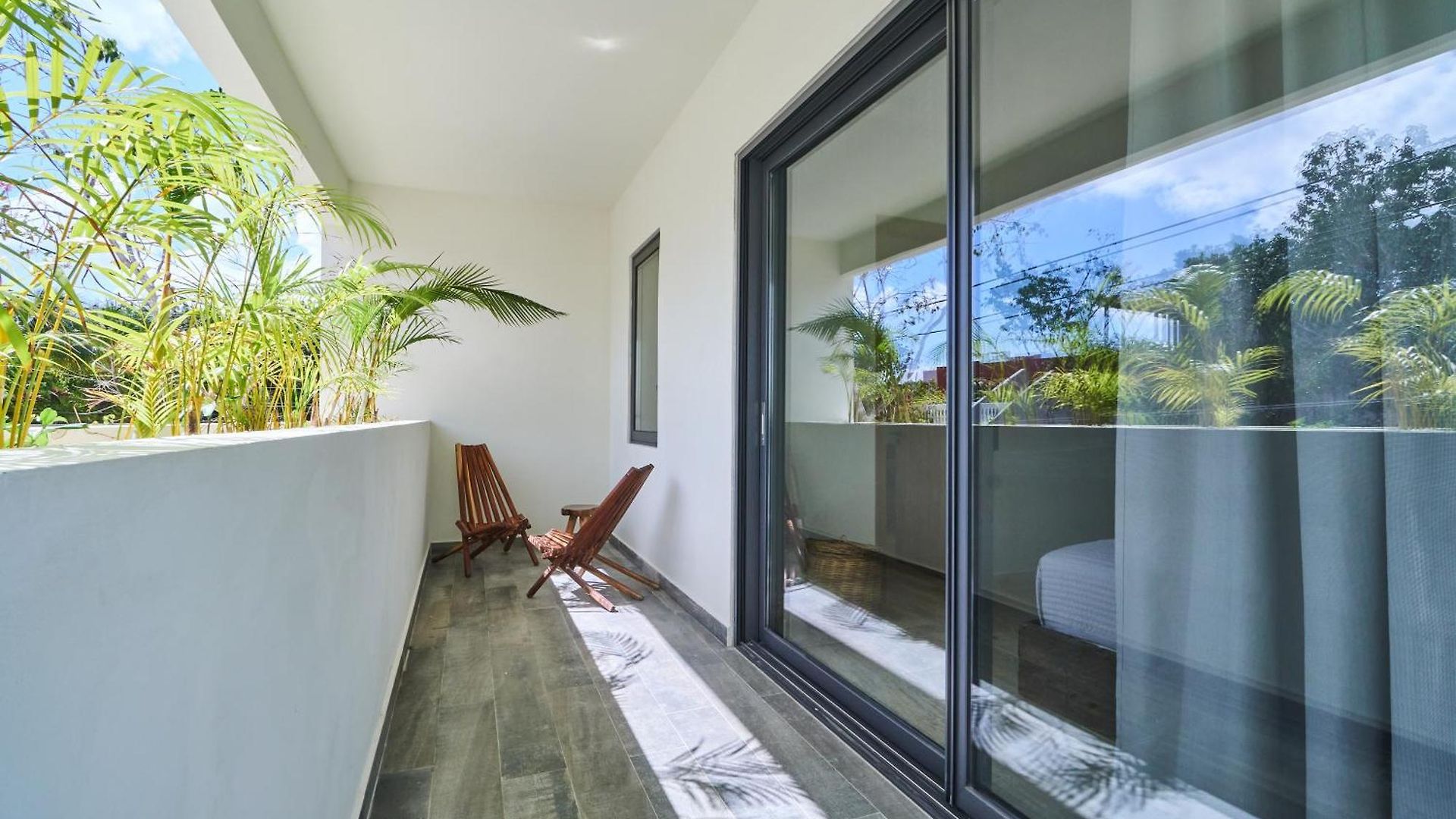 Luxury With 2 Pools, Open Terraces And Sun Deck Villa