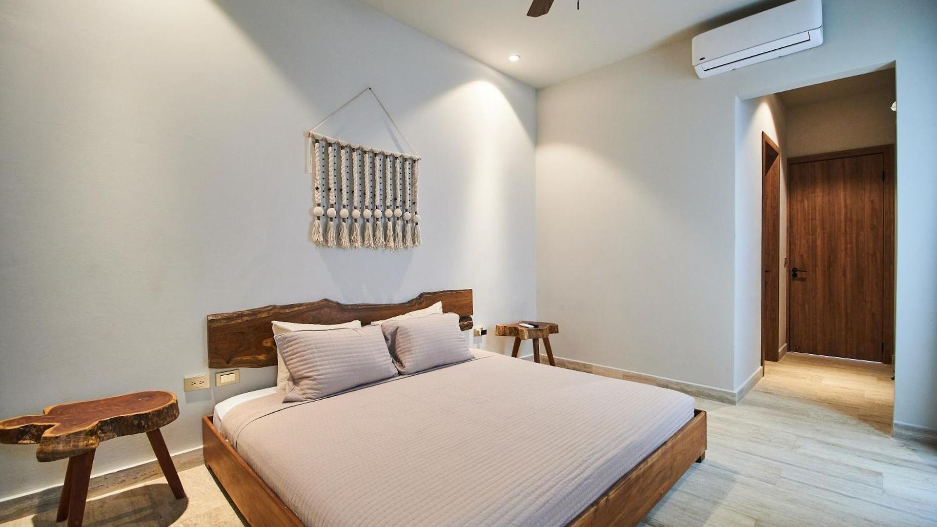 Luxury With 2 Pools, Open Terraces And Sun Deck Villa *