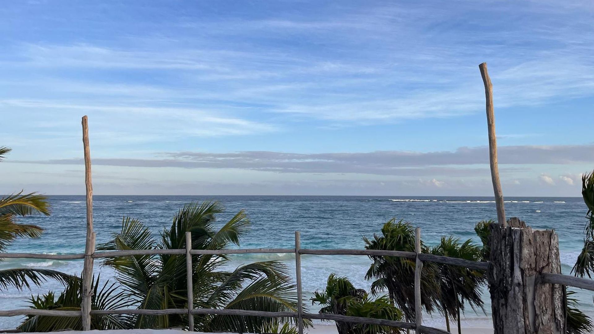 Amana , Front Tulum