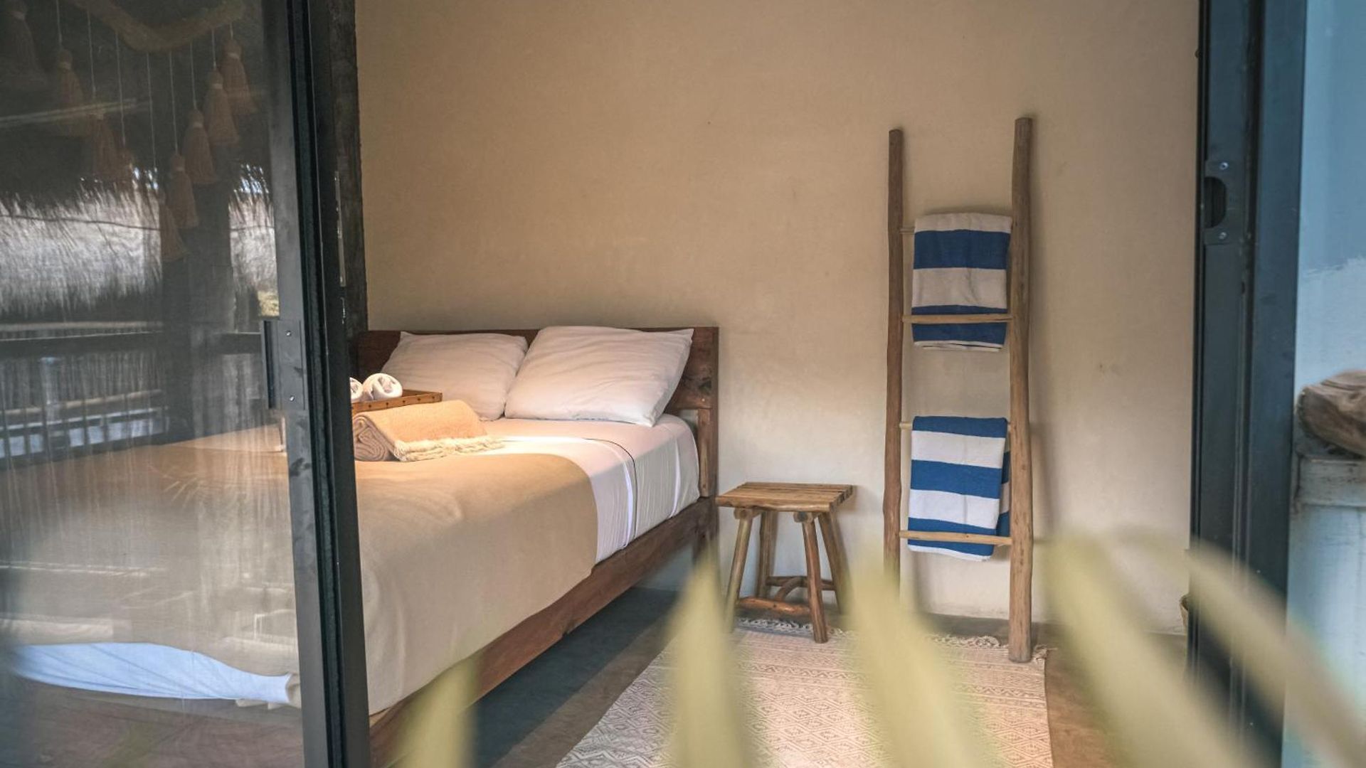 Meteora & Coffeehouse Hostel Tulum