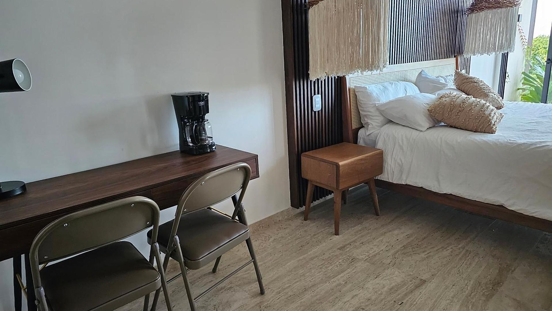 Apartment 2 Bedroom In Mistiq Gardens With Pool And Gym *