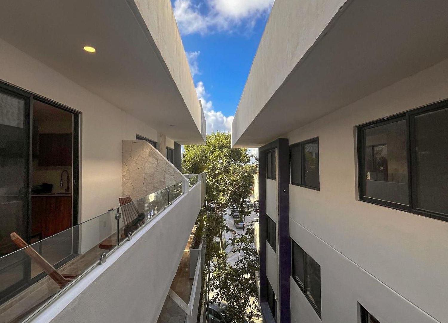 Elegant With Private Bathroom In Luxury Penthouse *