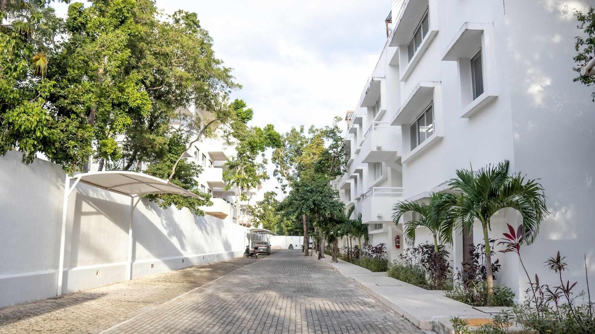 Modern With 2 Bdr Gym & Pool Apartamento