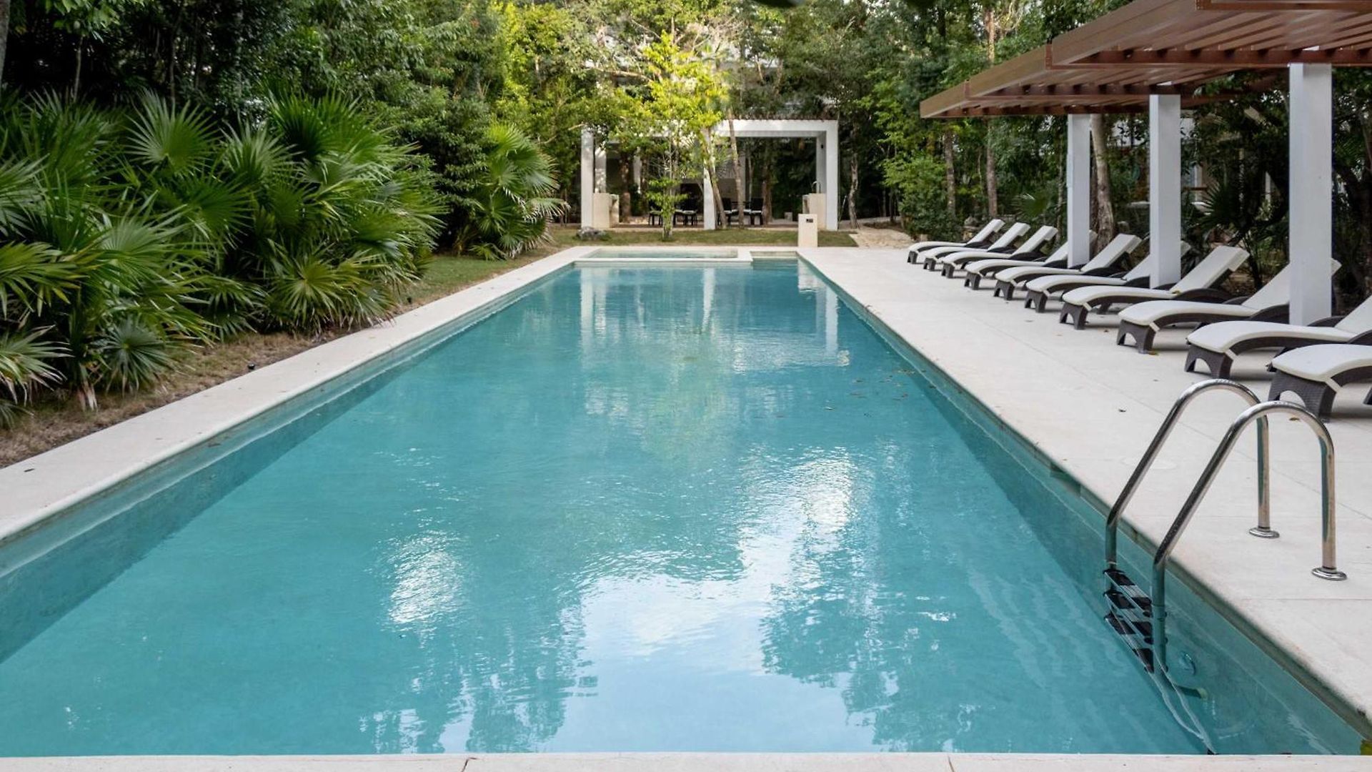 Modern With 2 Bdr Gym & Pool Apartamento