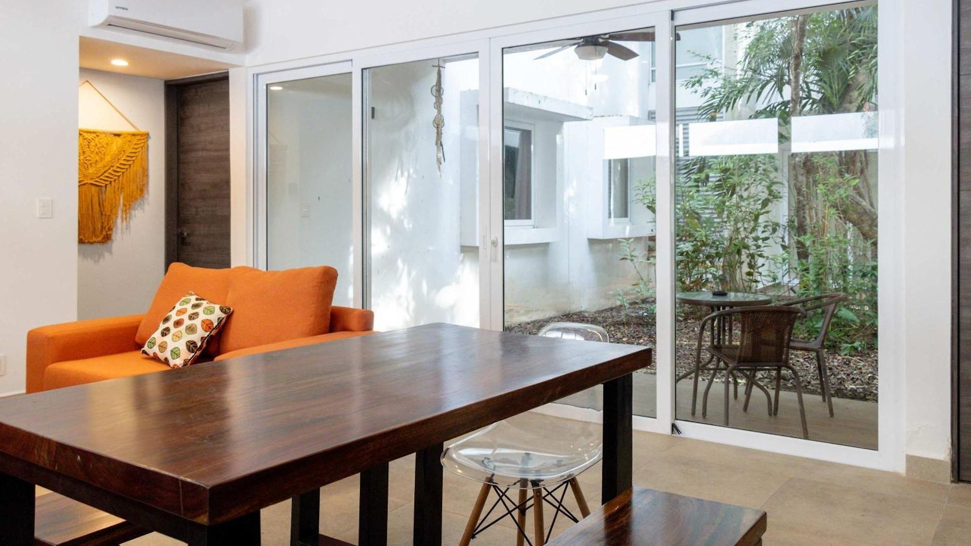 Modern With 2 Bdr Gym & Pool Apartamento