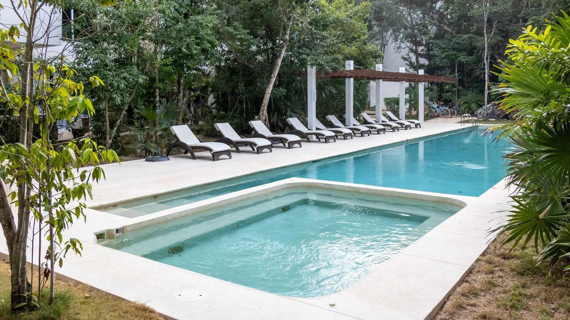 Apartamento Modern With 2 Bdr Gym & Pool *