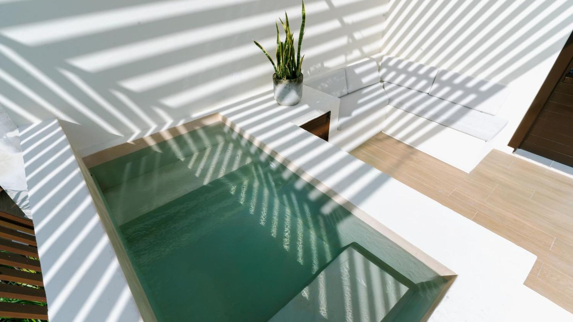 Casa Asana 5 Luxe Retreat