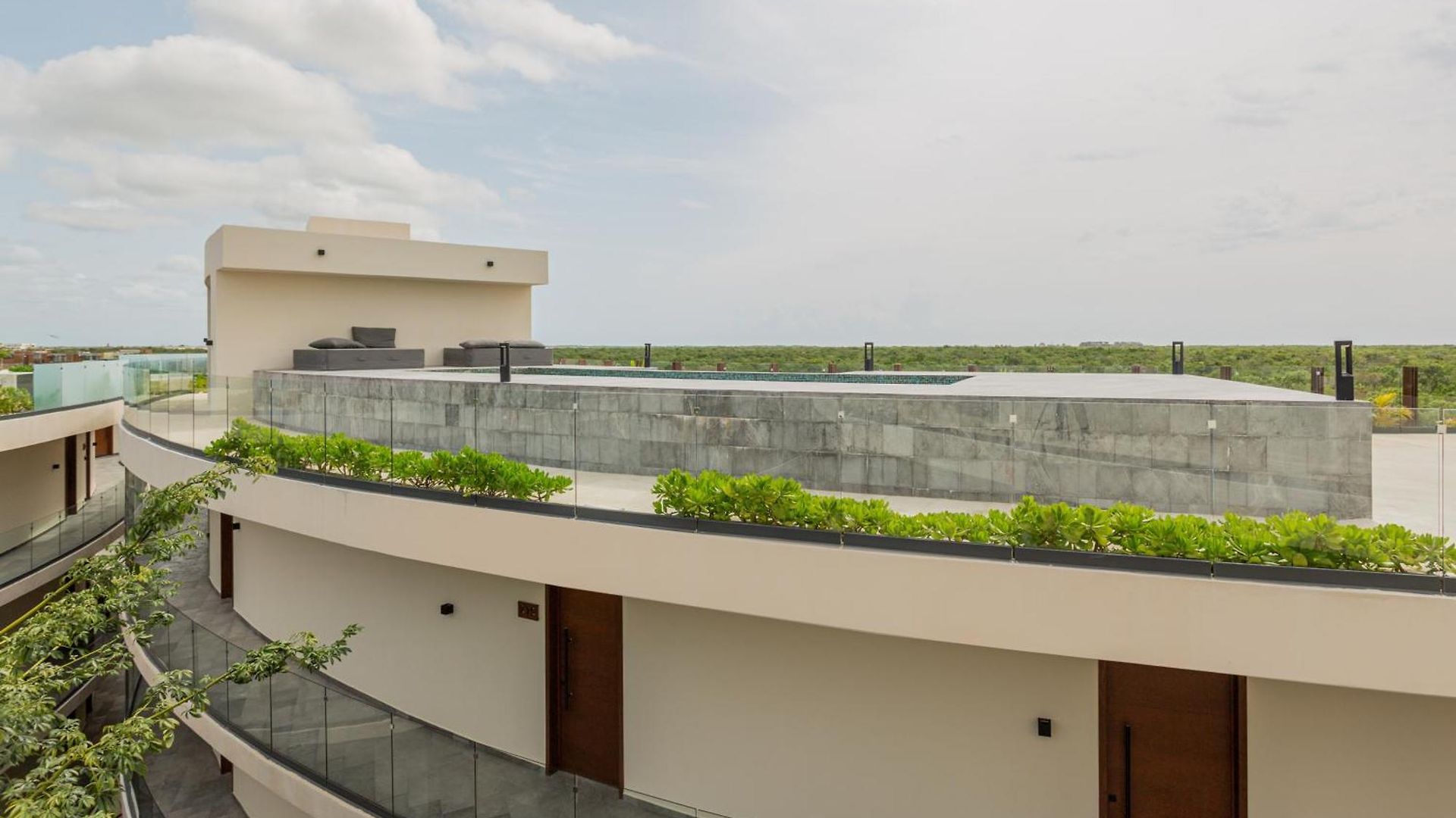 Mistiq Gardens 2