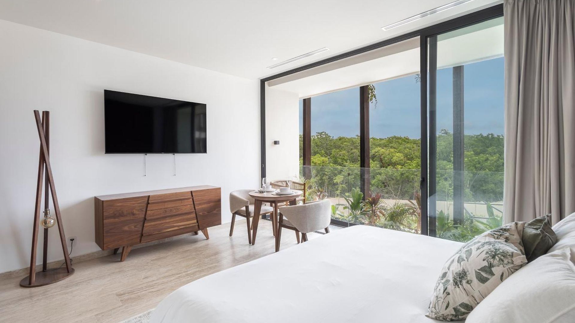 Mistiq Gardens 2