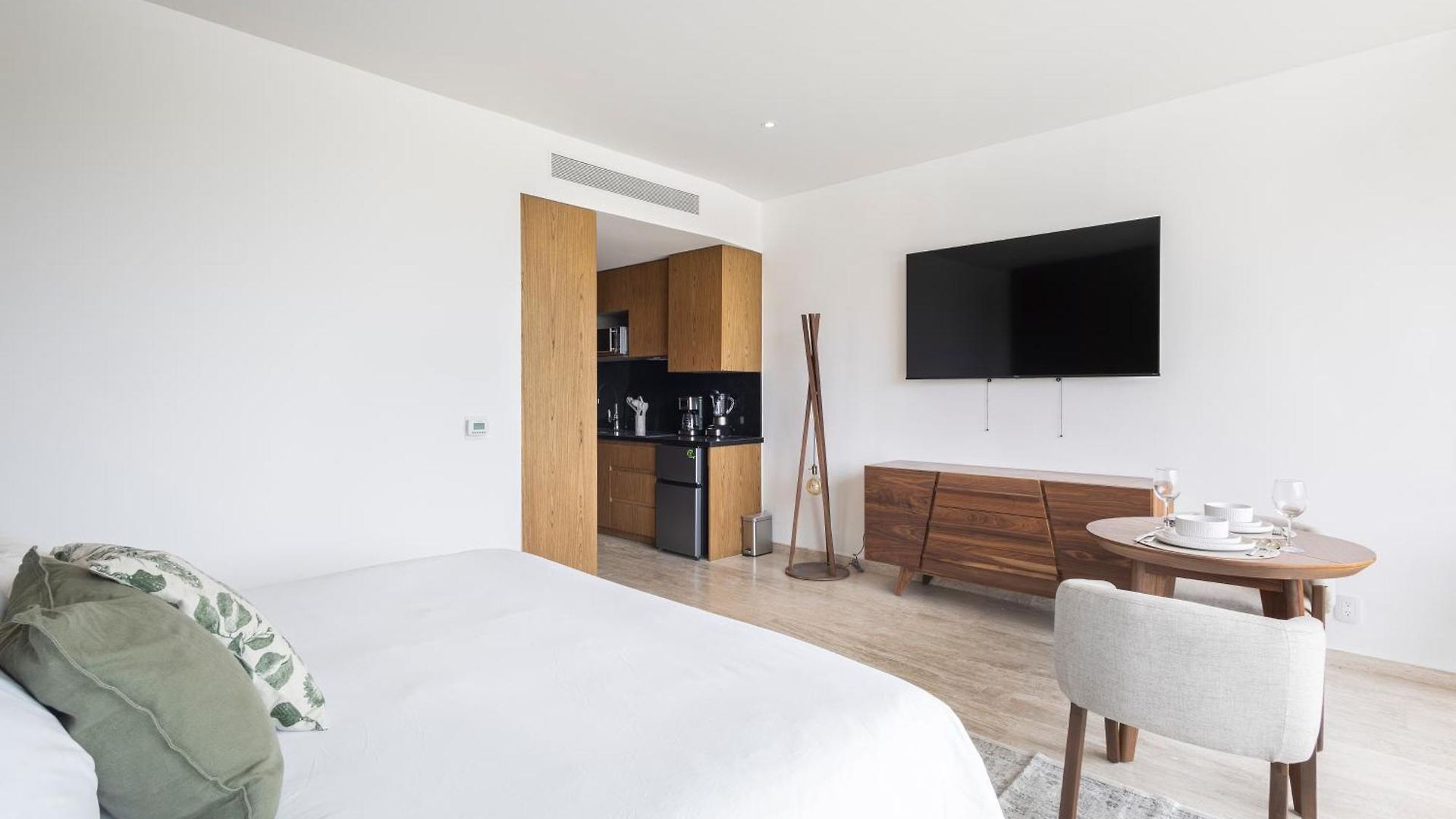 Apartment Mistiq Gardens 2