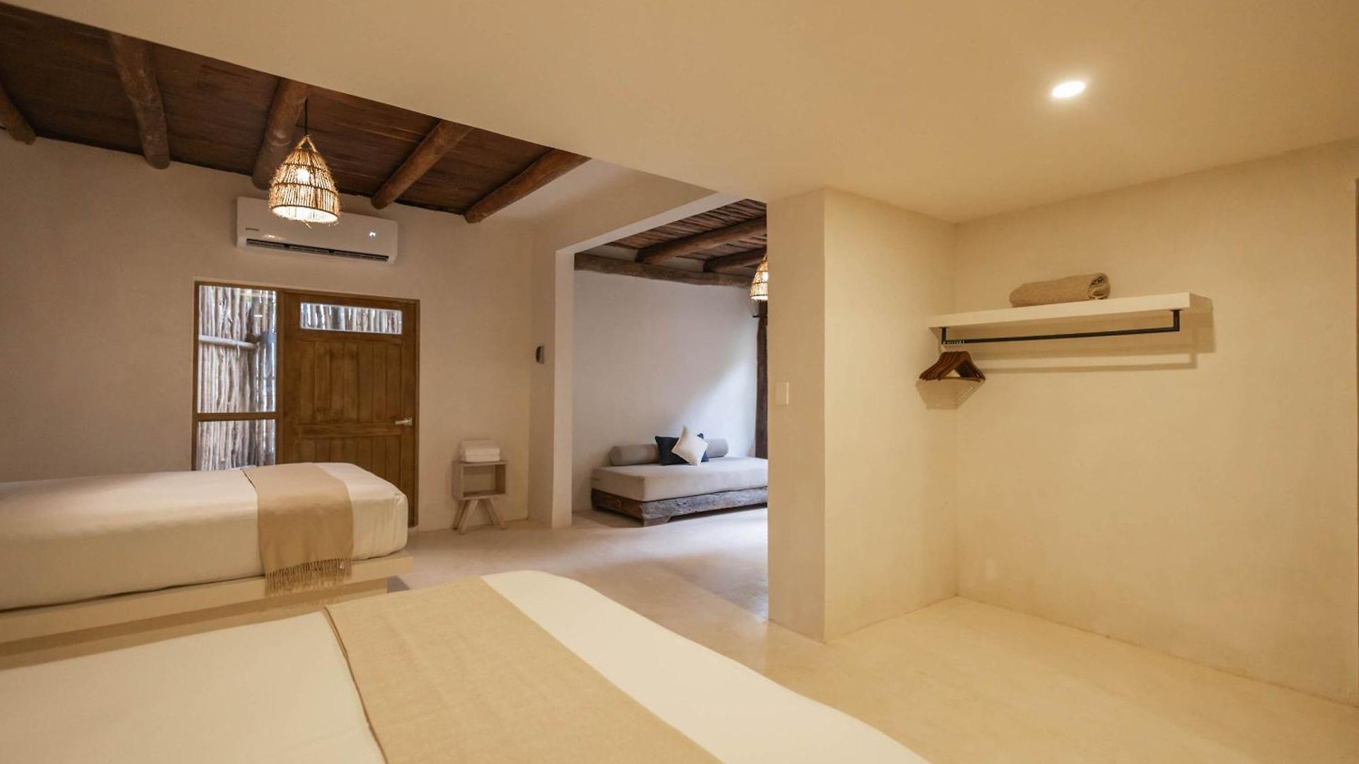 Tuup Hotel 3*