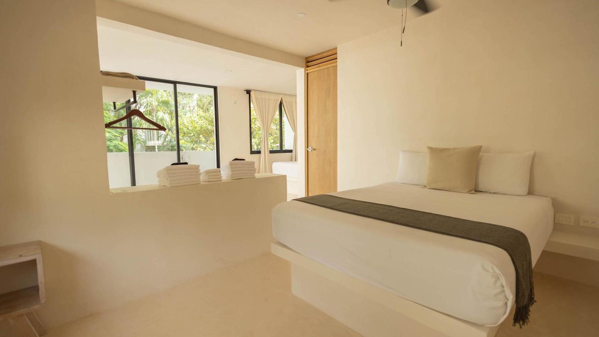 Tuup Hotel