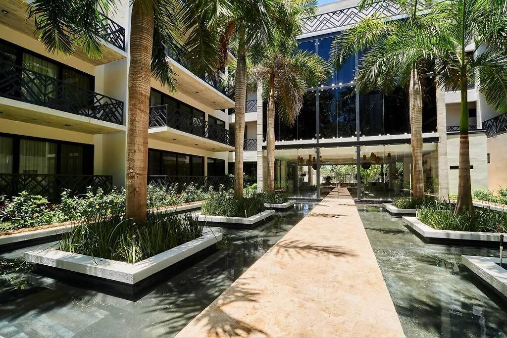 Apartment Escape - Stylish Pool, Gym & Parking