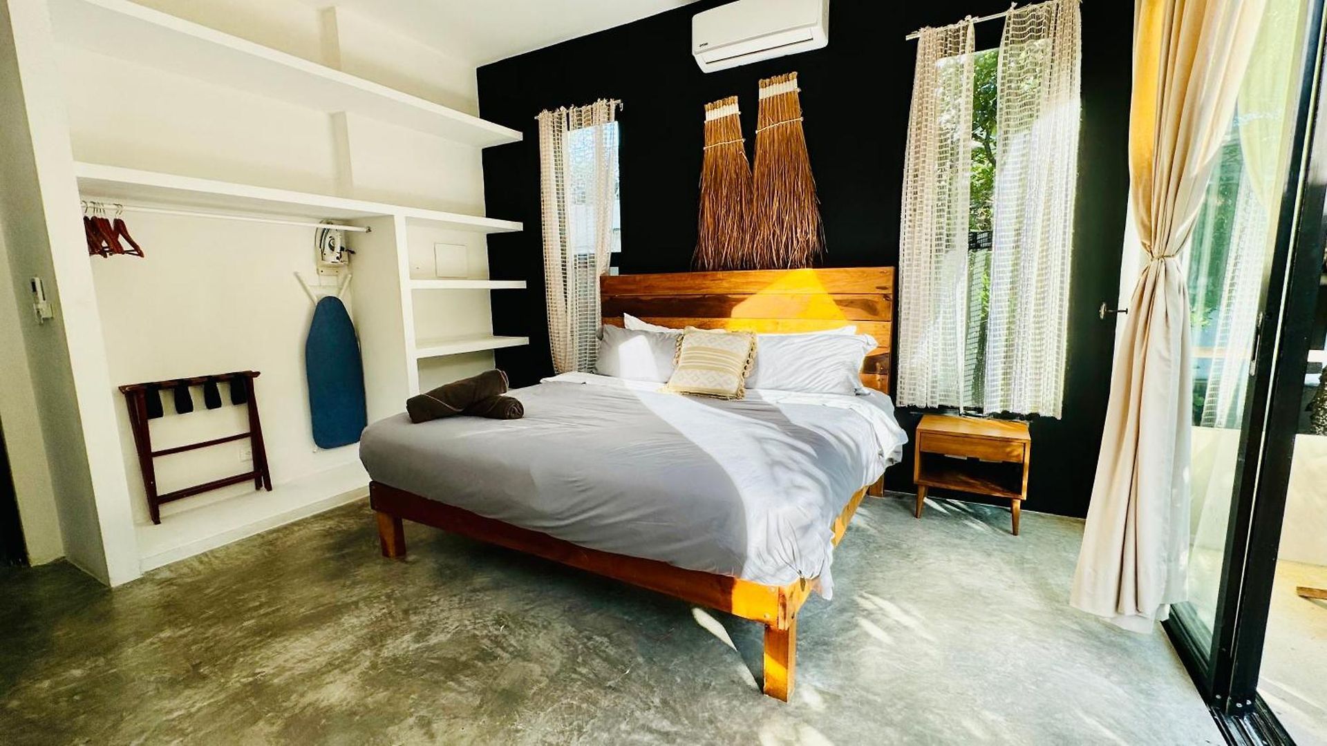 Starfit Boutique Beachclub, & Gym Included Hotel