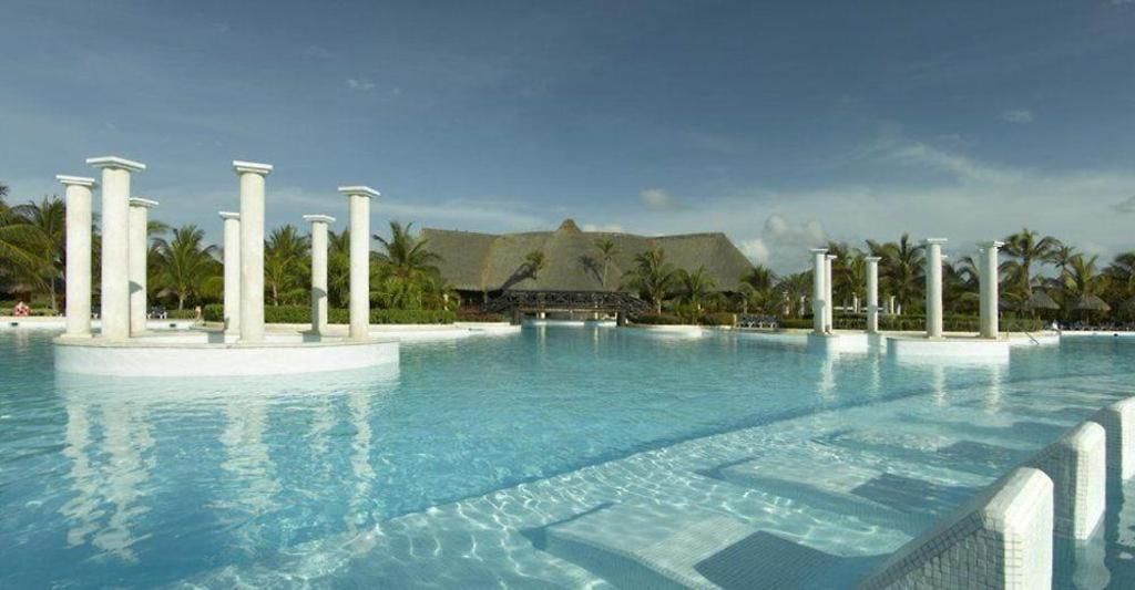 Grand Palladium Riviera And Resort 4*