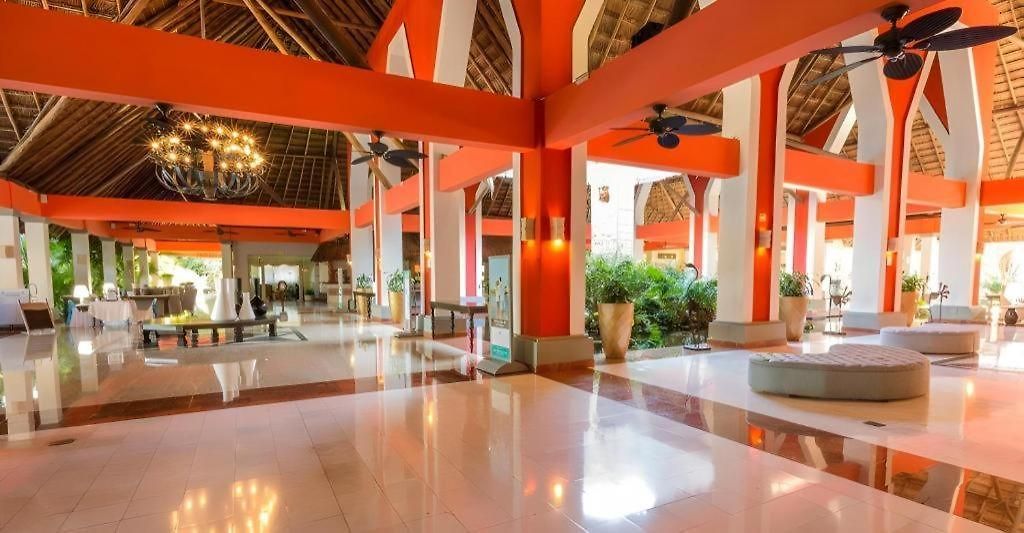 Resort Grand Palladium Riviera And 4*