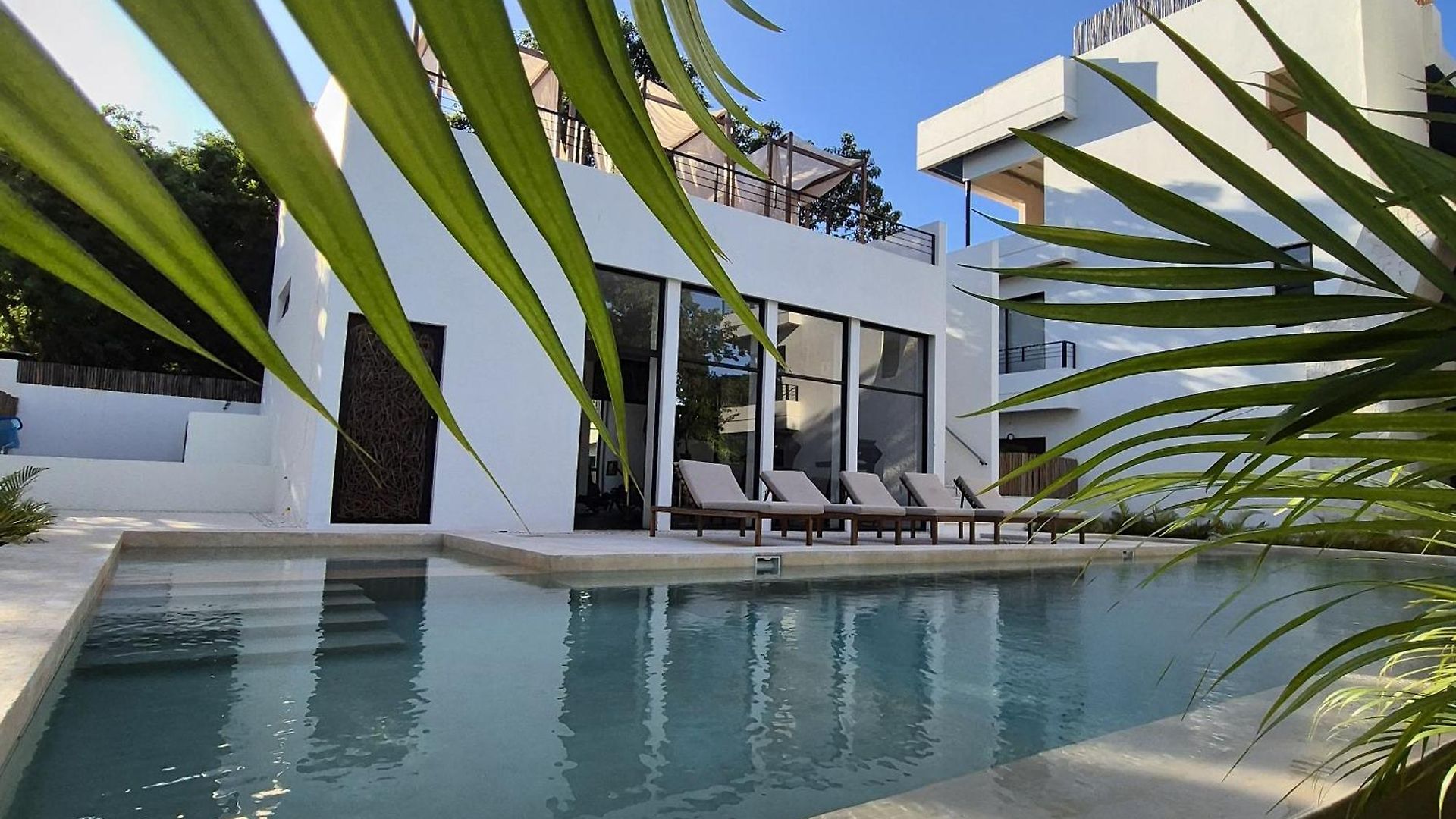 New Luxury With Plunge Pool