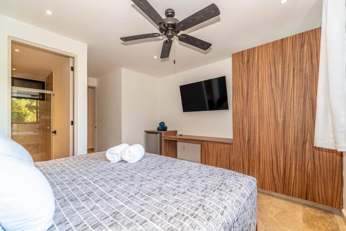 Lux 2 Bd With Private Plunge Pool, Terrace Apartment