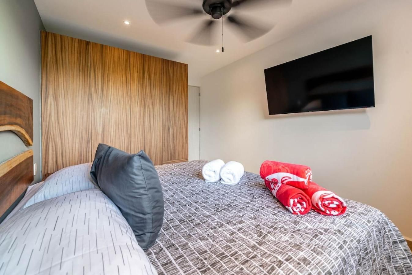 Lux 2 Bd With Private Plunge Pool, Terrace Apartment
