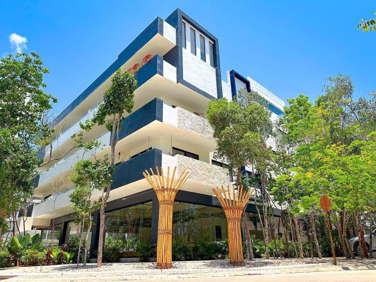 King With Private Balcony, Gym, Rooftop Pool Сasa de vacaciones *