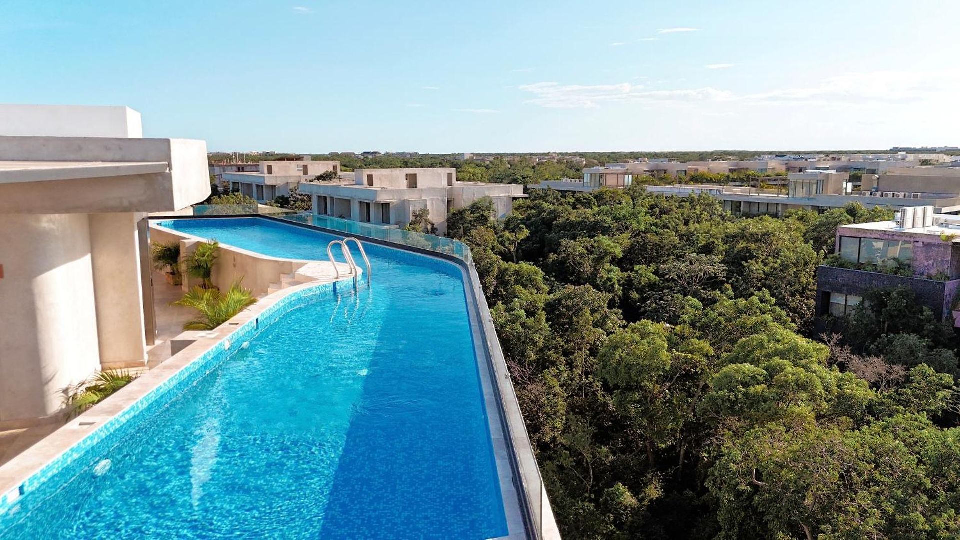 Akua 17 2br Rooftop Pool & Gym Aparthotel