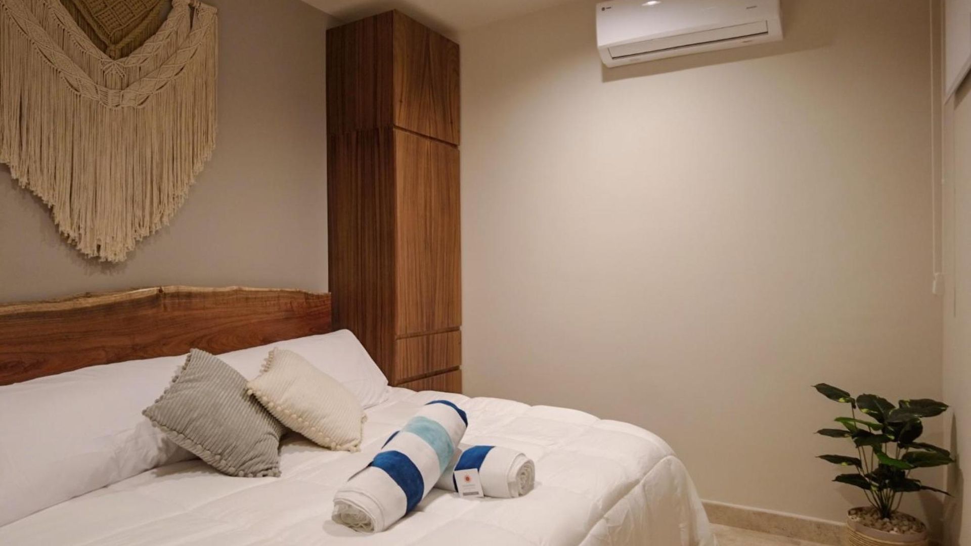 Aparthotel Akua 17 2br Rooftop Pool & Gym *