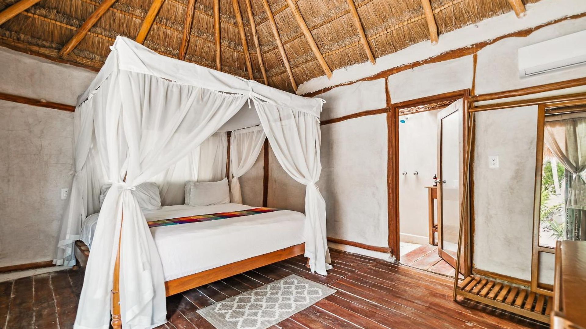 Hotel Xhule