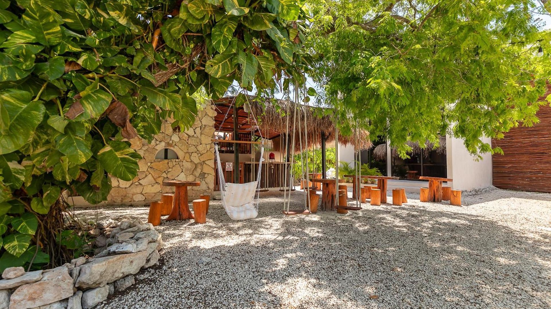 Xhule Hotel