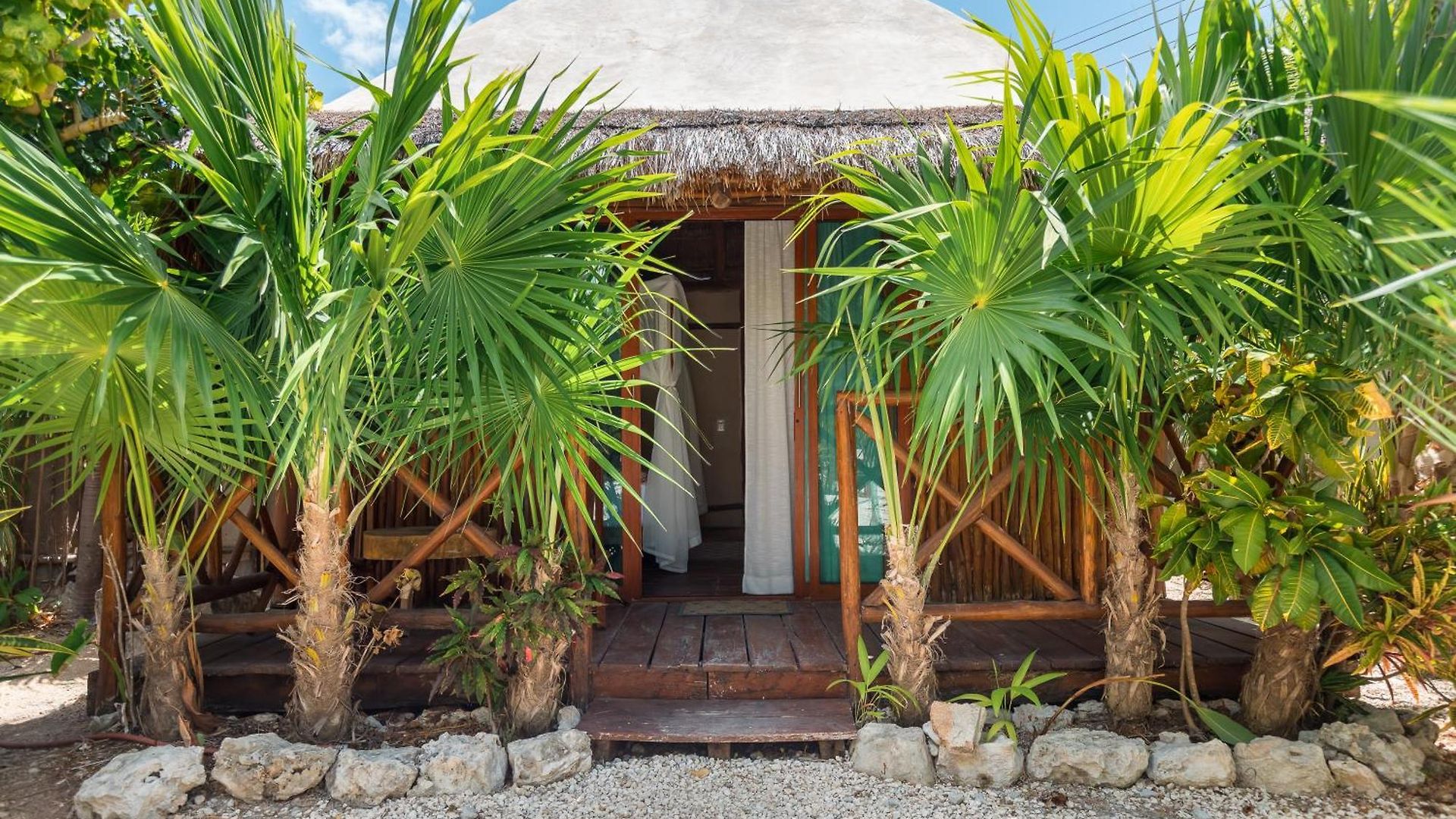 Xhule 4*